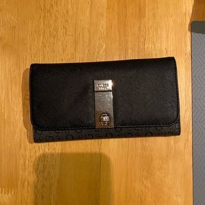 Guess wallet